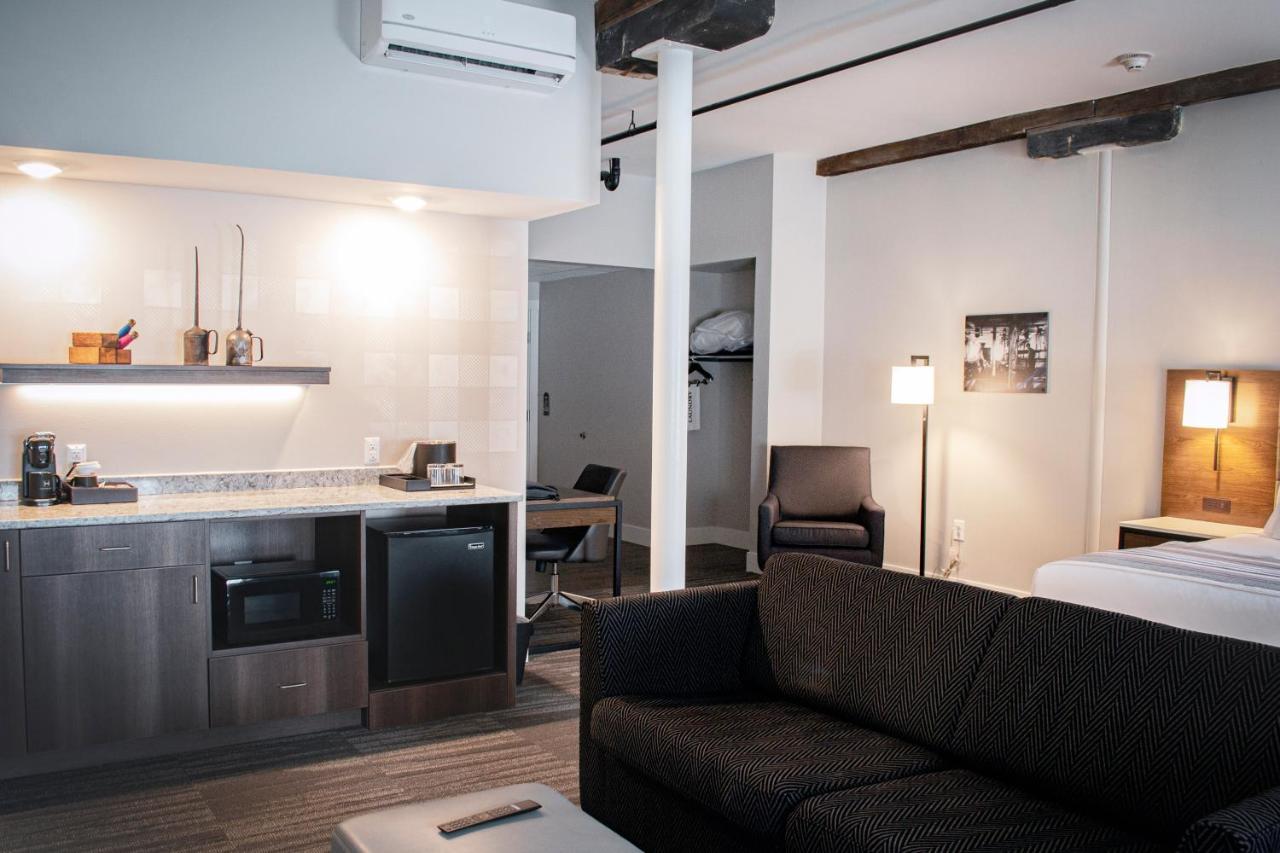 Hotel Millwright Amana ภายนอก รูปภาพ