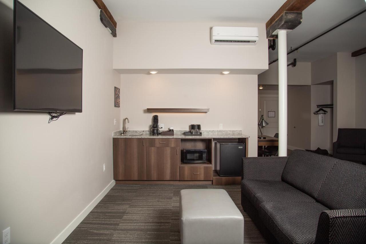 Hotel Millwright Amana ภายนอก รูปภาพ